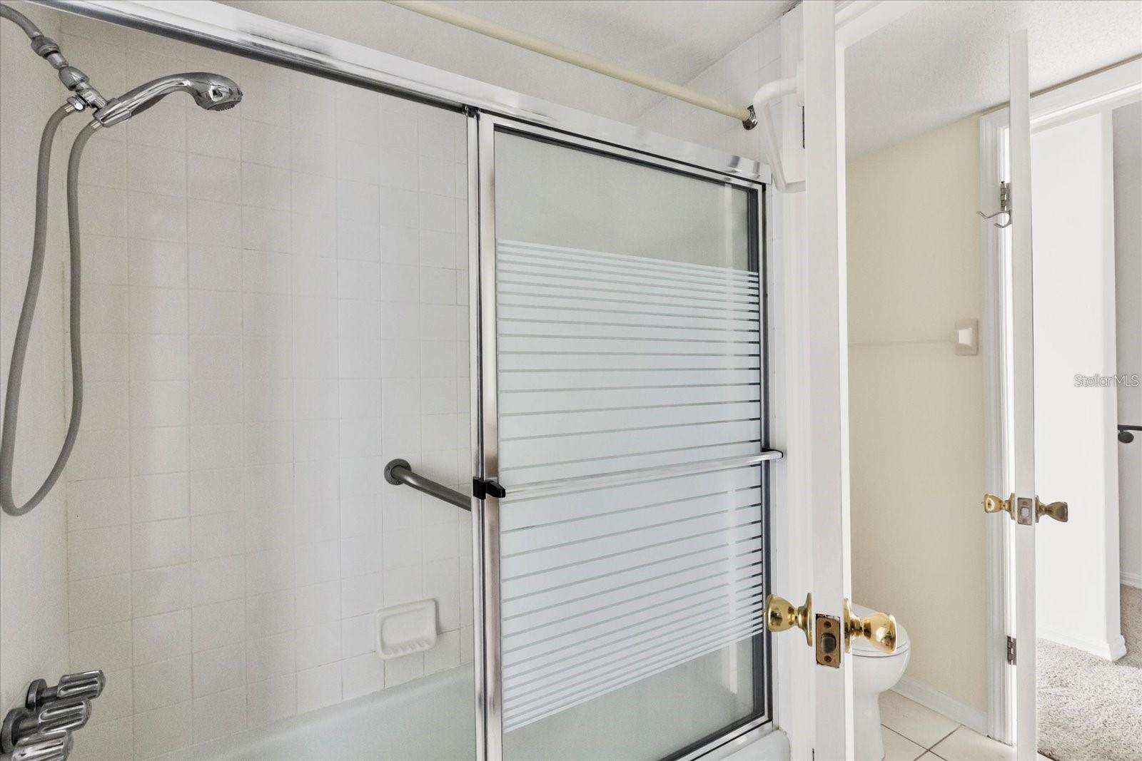 COLONIAL TWNHS CONDO APT PH 01 - Residential