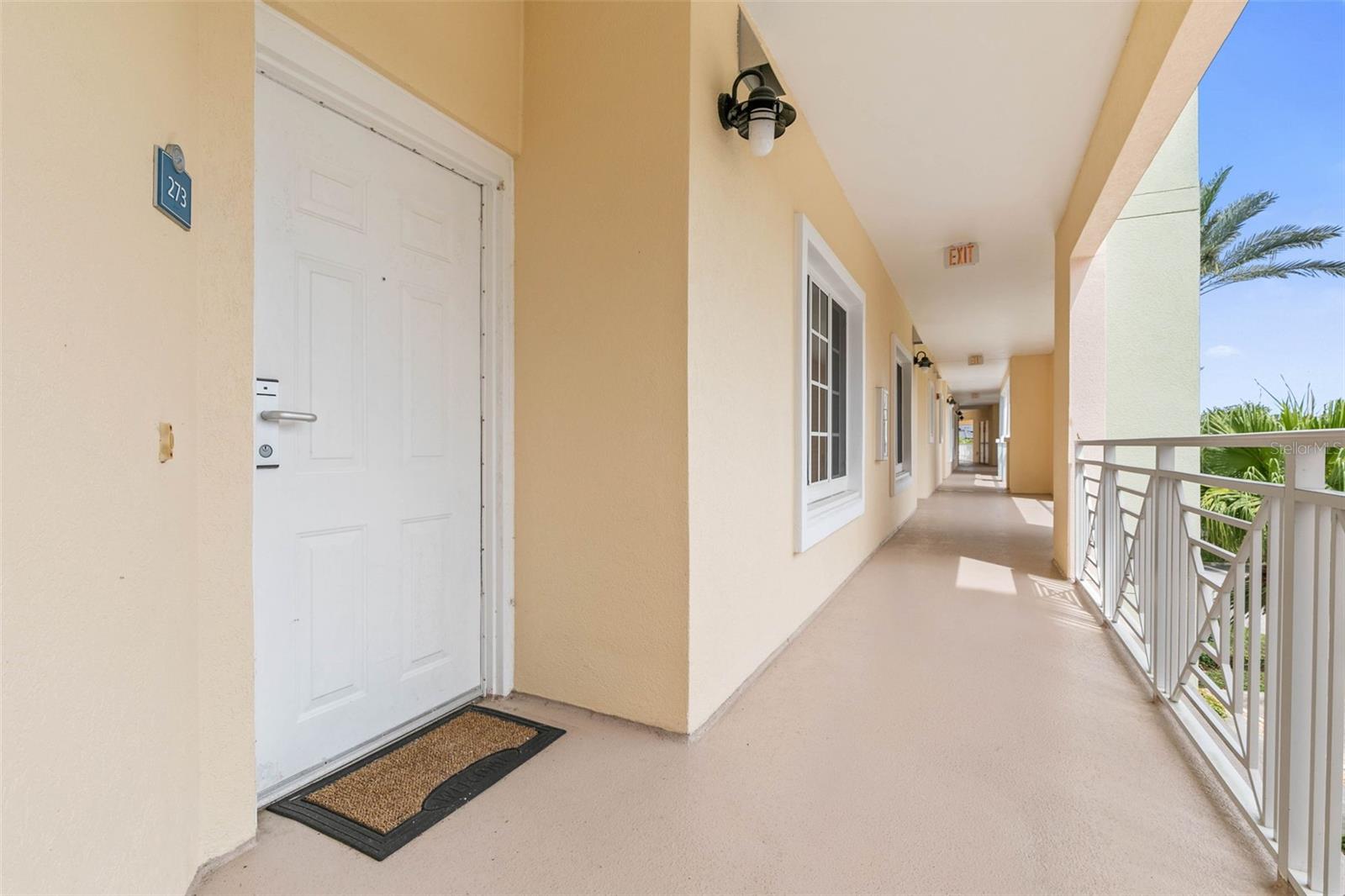 102 YACHT HARBOR DRIVE 273