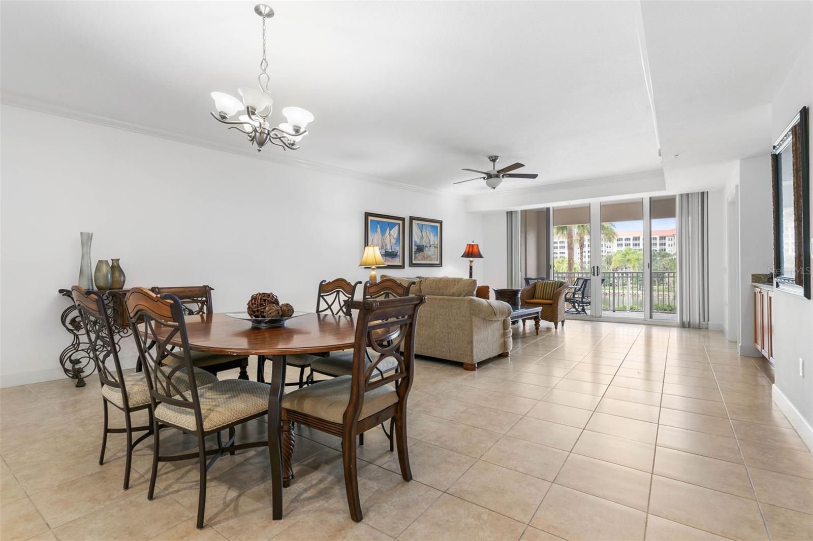 102 YACHT HARBOR DRIVE 273