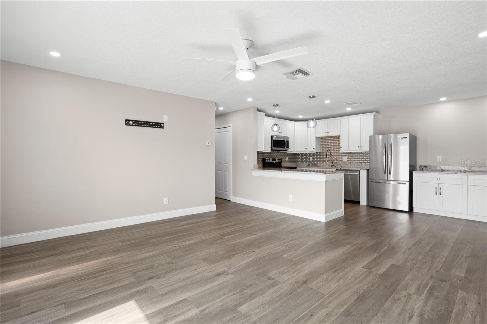 HIGHLAND LAKES CONDO - Residential