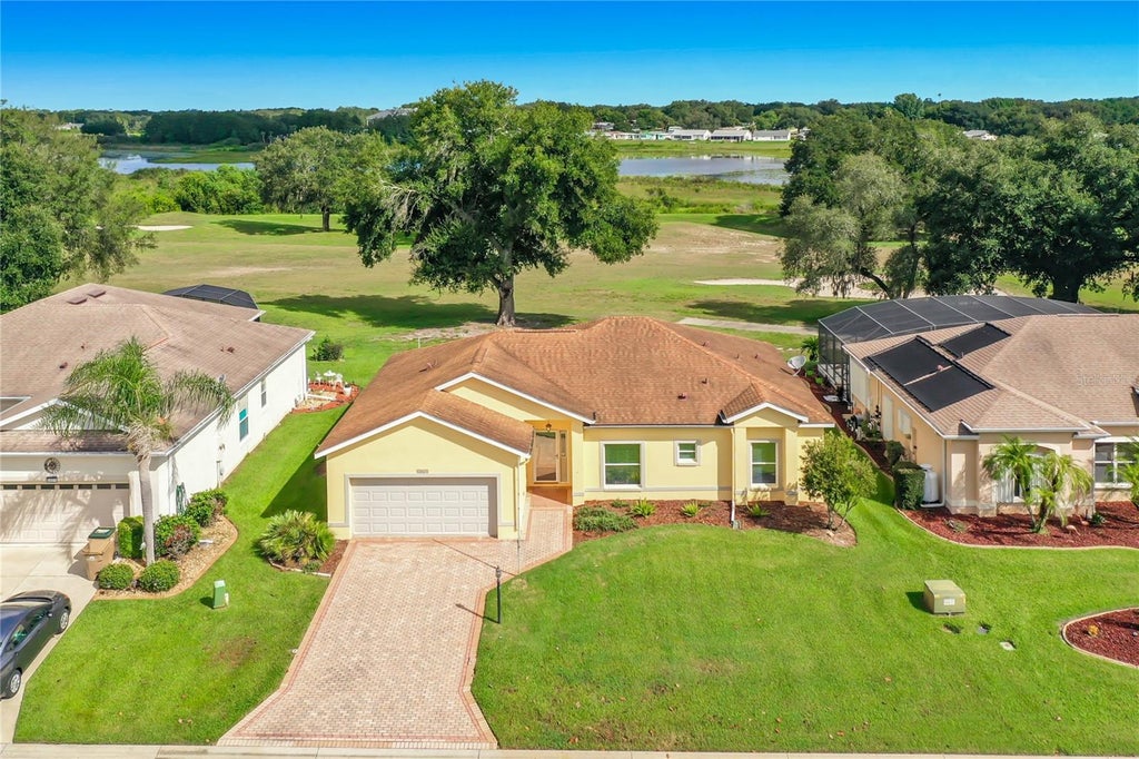 Photo of 5024 Long Meadow Drive, Leesburg, FL 34748 (MLS # G5117342)