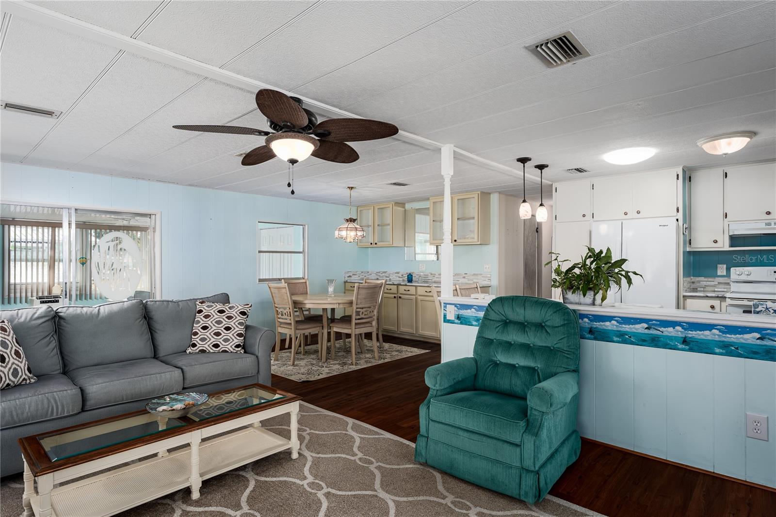 1003 45TH AVENUE DRIVE E