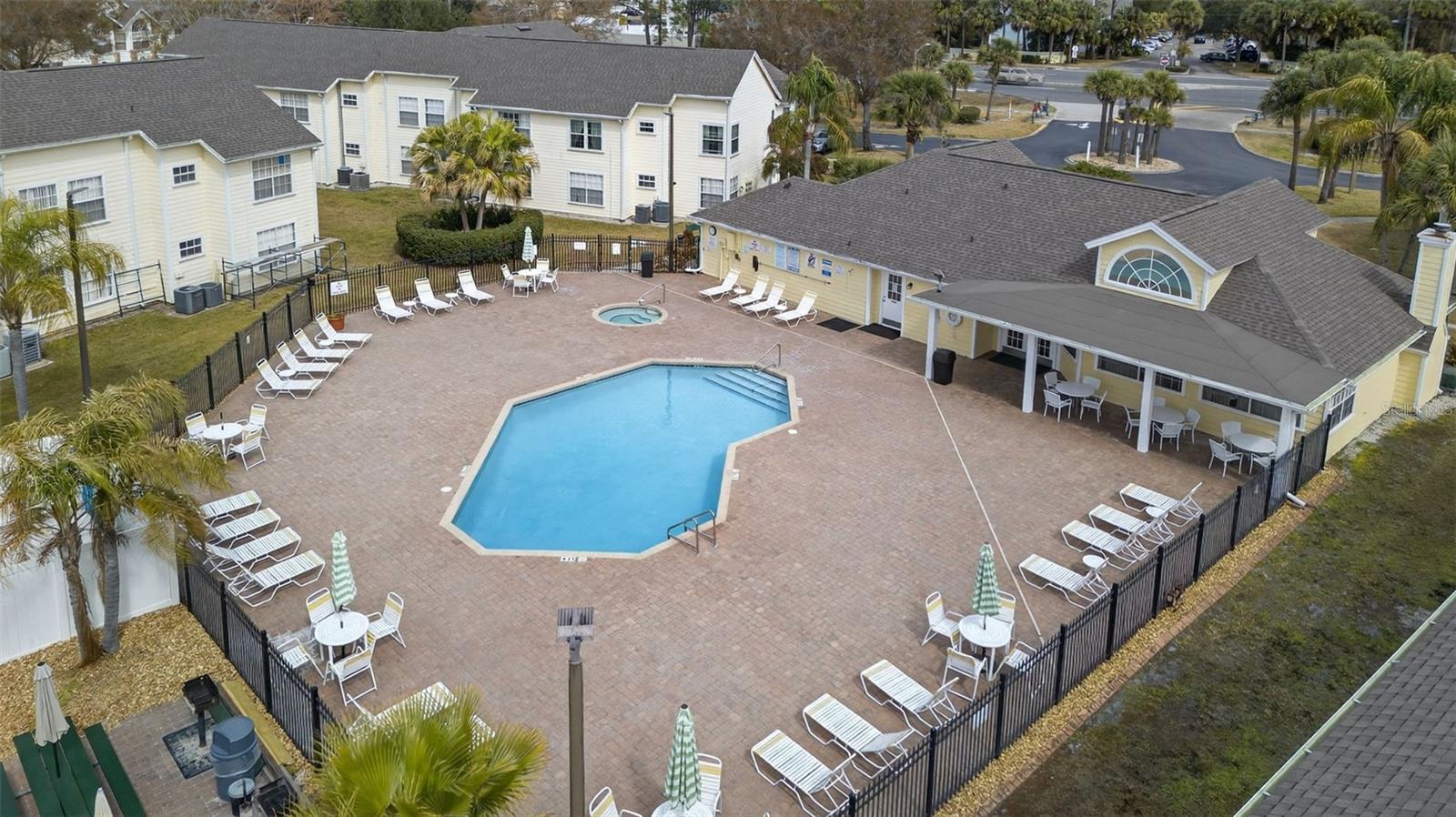 VILLAS AT LAGUNA BAY CONDO - Residential