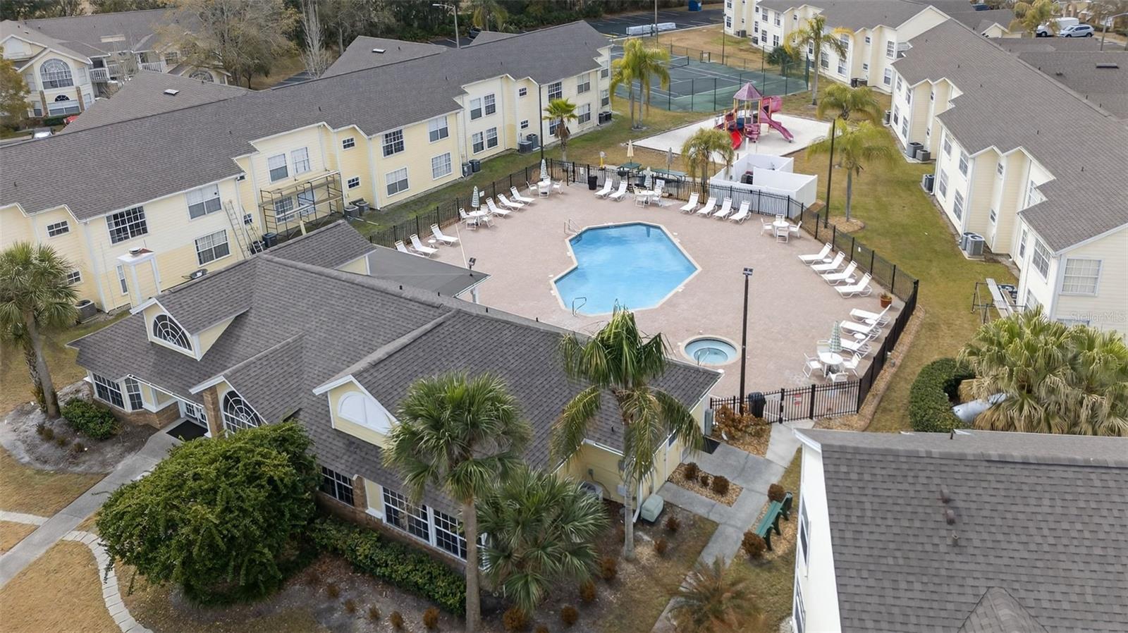 VILLAS AT LAGUNA BAY CONDO - Residential