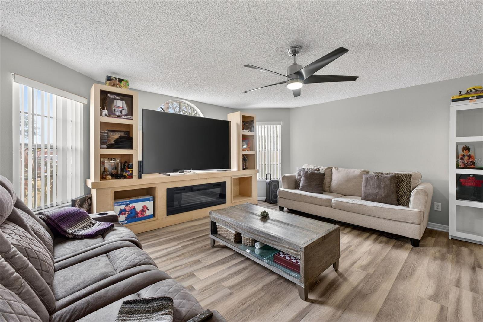 VILLAS AT LAGUNA BAY CONDO - Residential