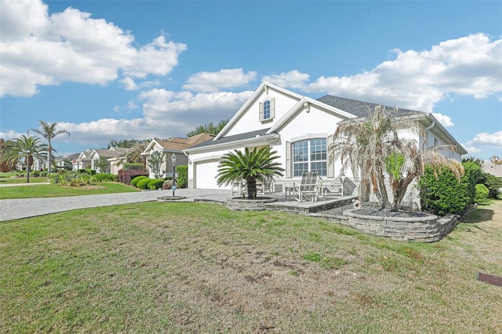 Photo of 1605 Lynchburg Loop, The Villages, FL 32162 (MLS # G5111048)