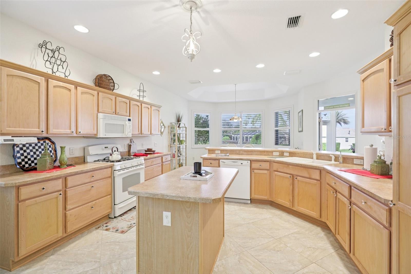 VILLAGES SUMTER - Residential