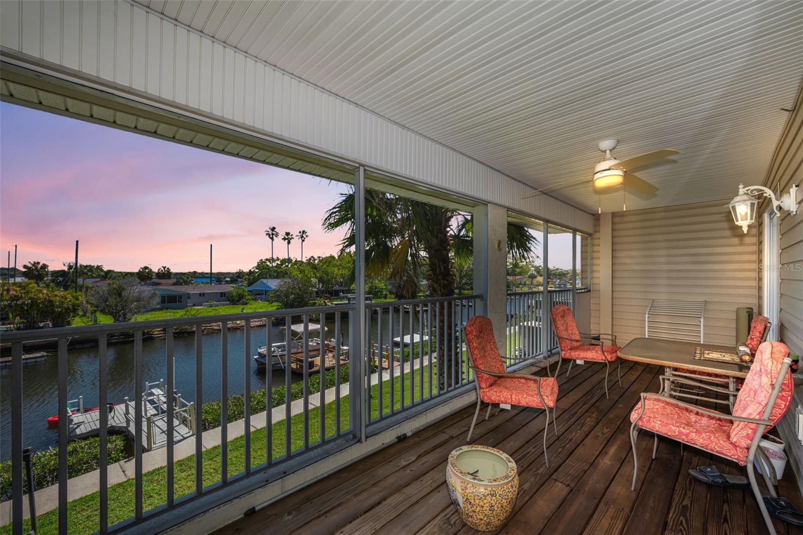 TWNHMS BY GULF SAND PEBBLE PRCL 01 - Residential