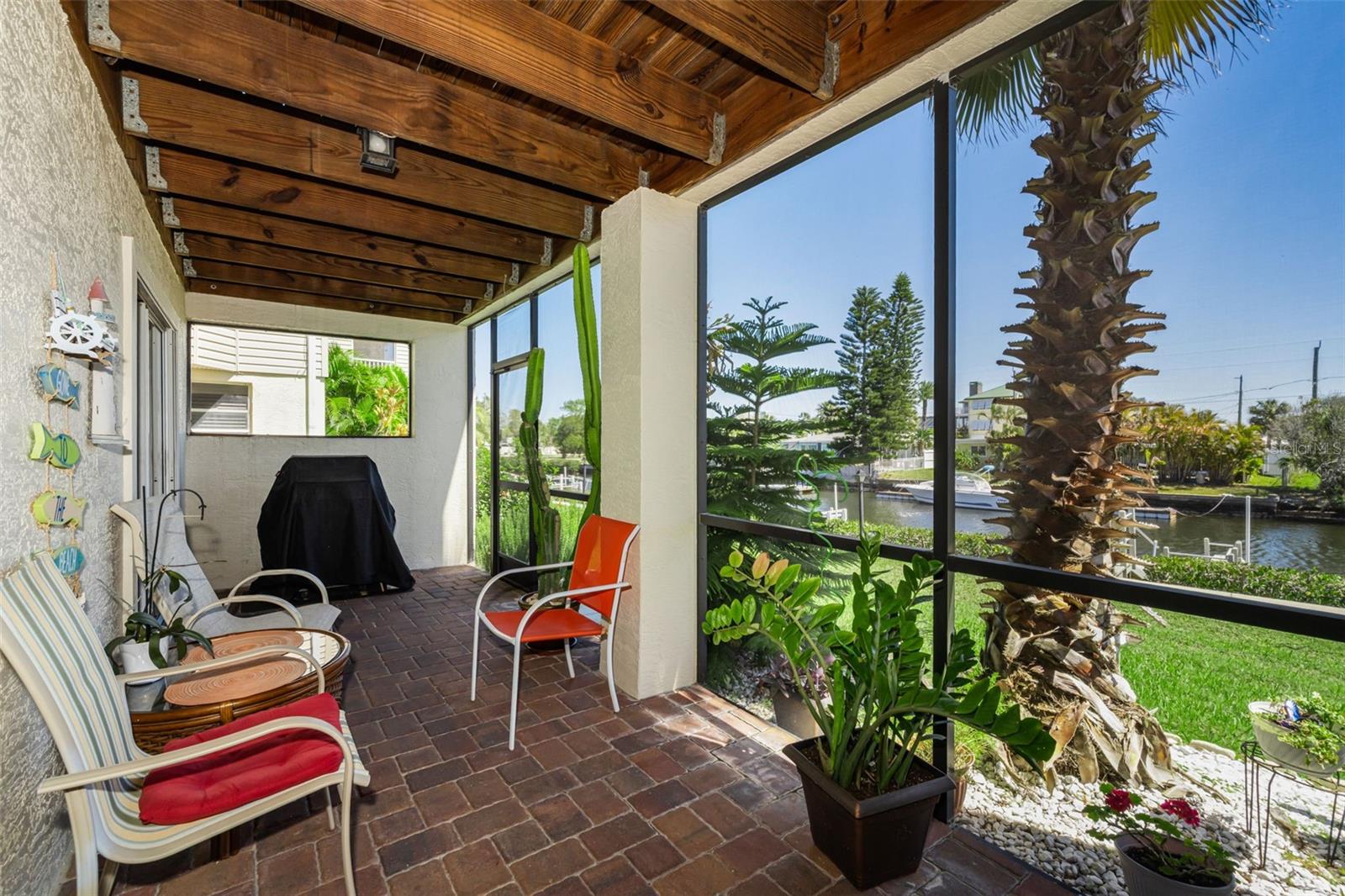 TWNHMS BY GULF SAND PEBBLE PRCL 01 - Residential