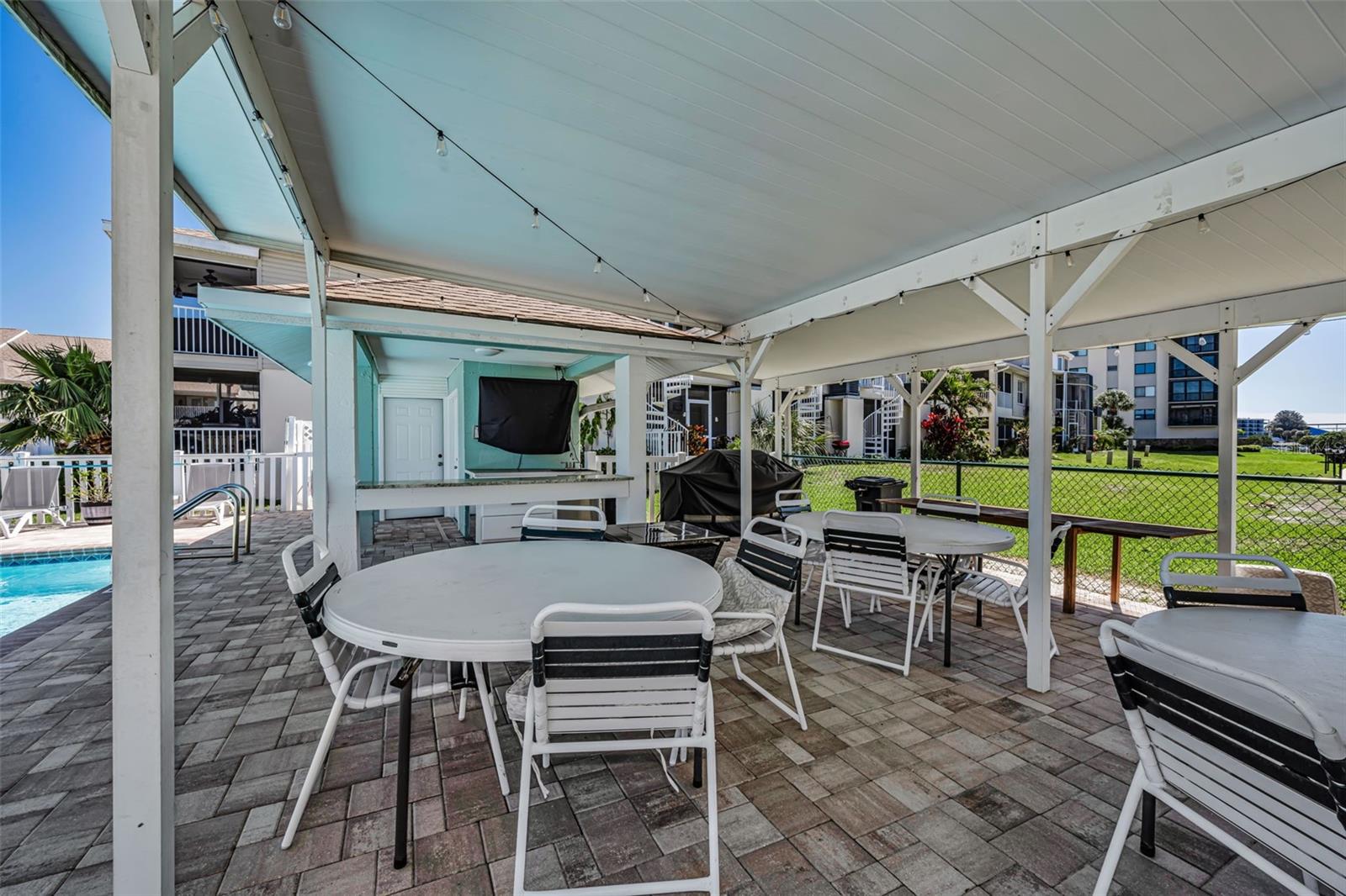 TWNHMS BY GULF SAND PEBBLE PRCL 01 - Residential