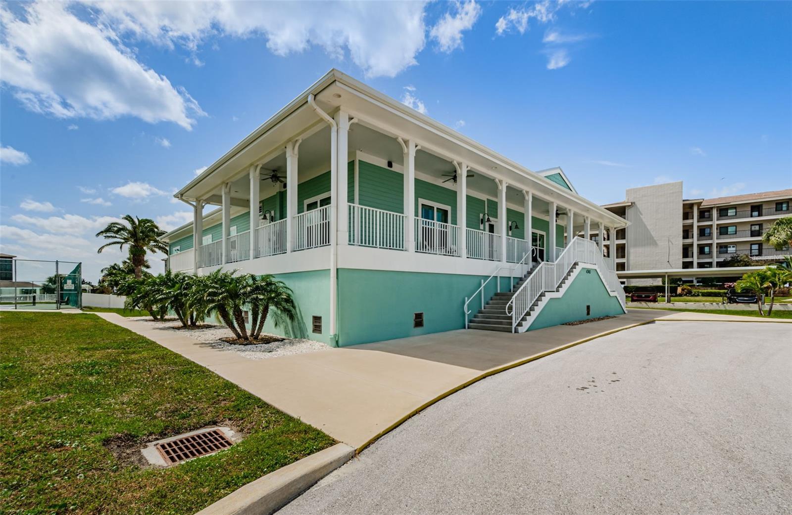 TWNHMS BY GULF SAND PEBBLE PRCL 01 - Residential