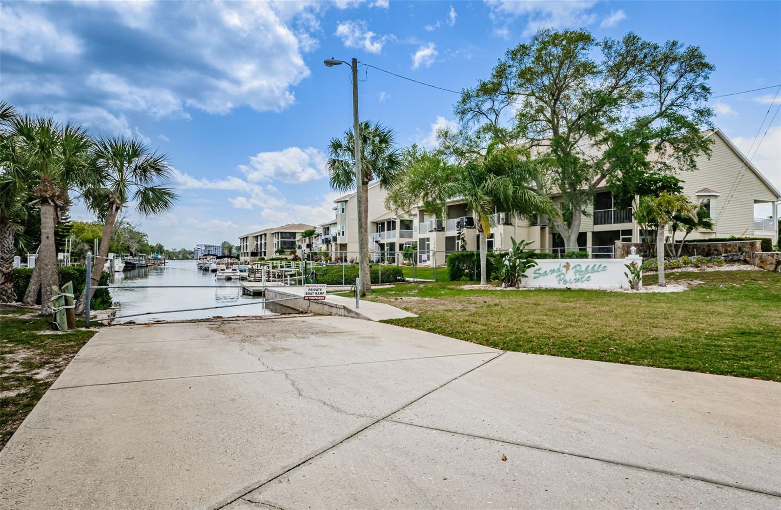 TWNHMS BY GULF SAND PEBBLE PRCL 01 - Residential