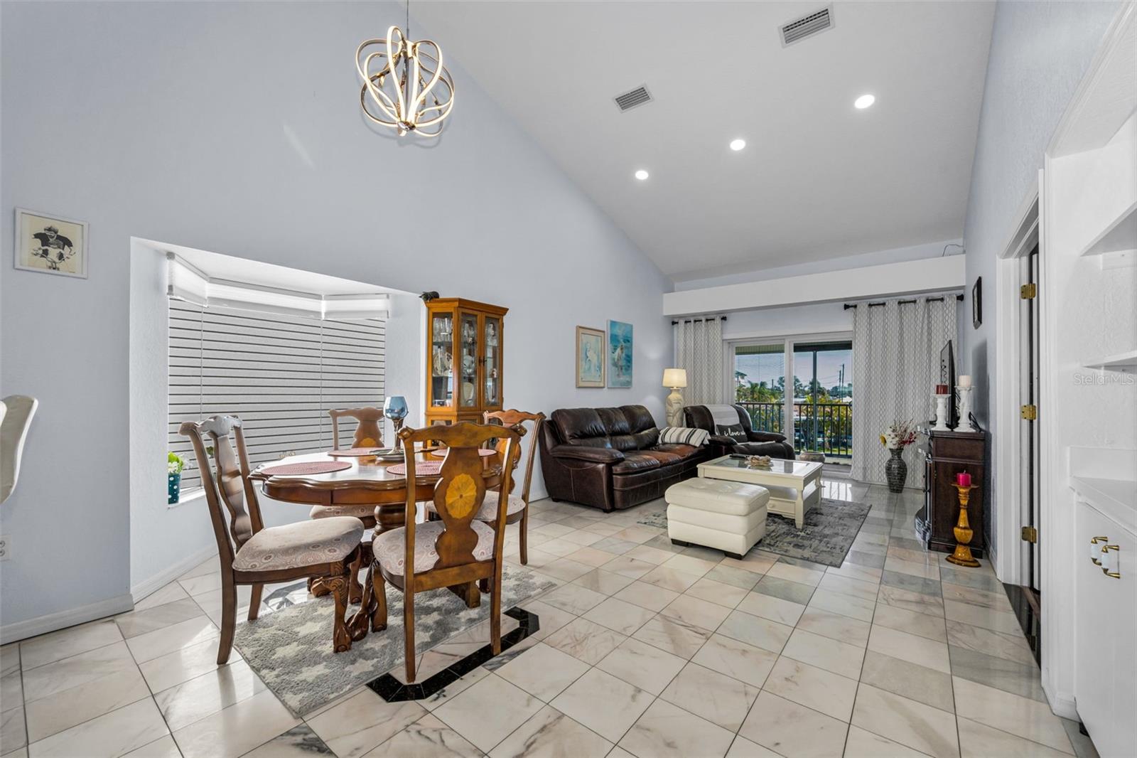 TWNHMS BY GULF SAND PEBBLE PRCL 01 - Residential