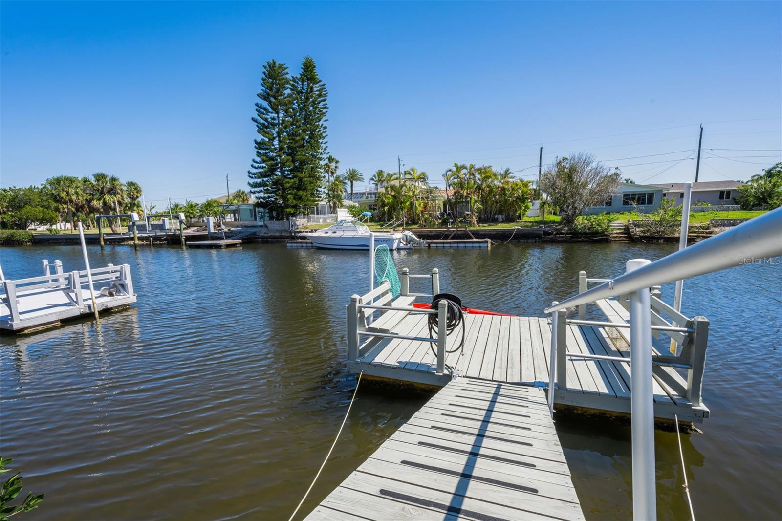 TWNHMS BY GULF SAND PEBBLE PRCL 01 - Residential