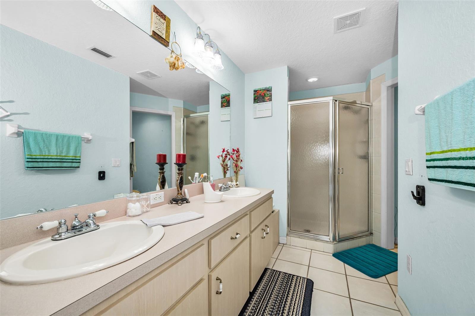 TWNHMS BY GULF SAND PEBBLE PRCL 01 - Residential