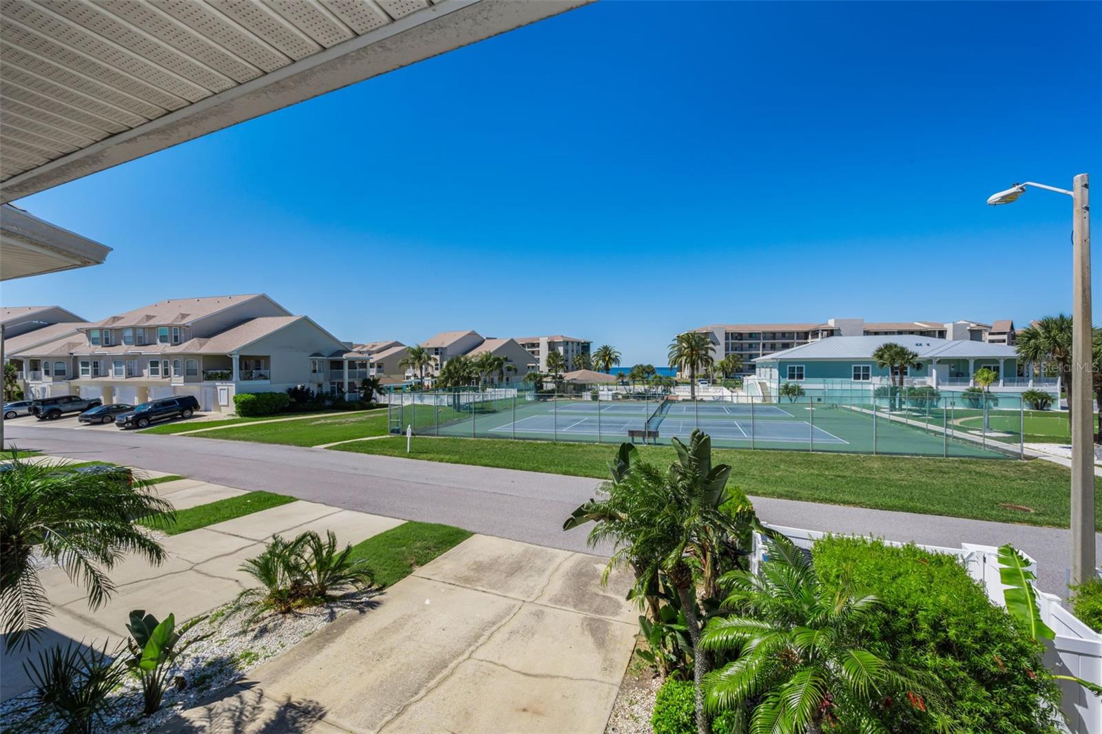 TWNHMS BY GULF SAND PEBBLE PRCL 01 - Residential