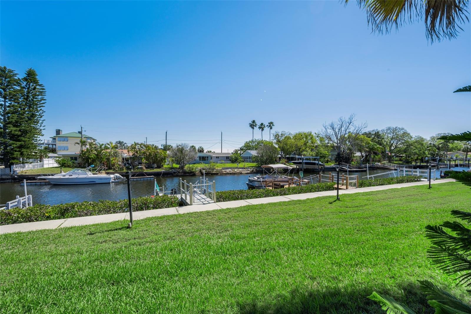 TWNHMS BY GULF SAND PEBBLE PRCL 01 - Residential