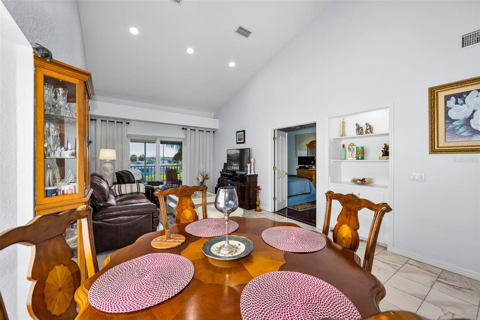 TWNHMS BY GULF SAND PEBBLE PRCL 01 - Residential