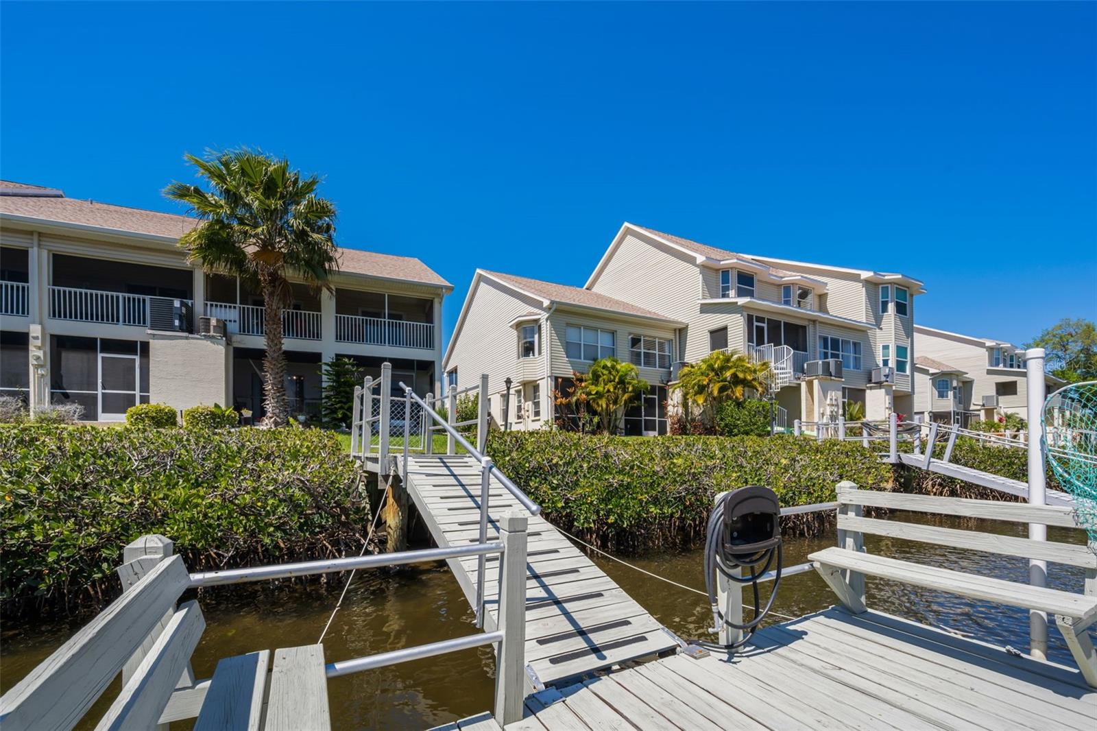 TWNHMS BY GULF SAND PEBBLE PRCL 01 - Residential