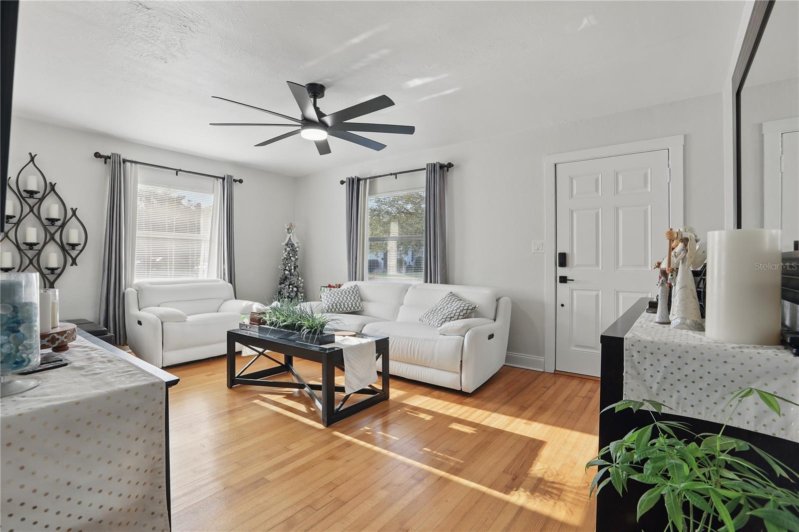 24 W KING STREET
