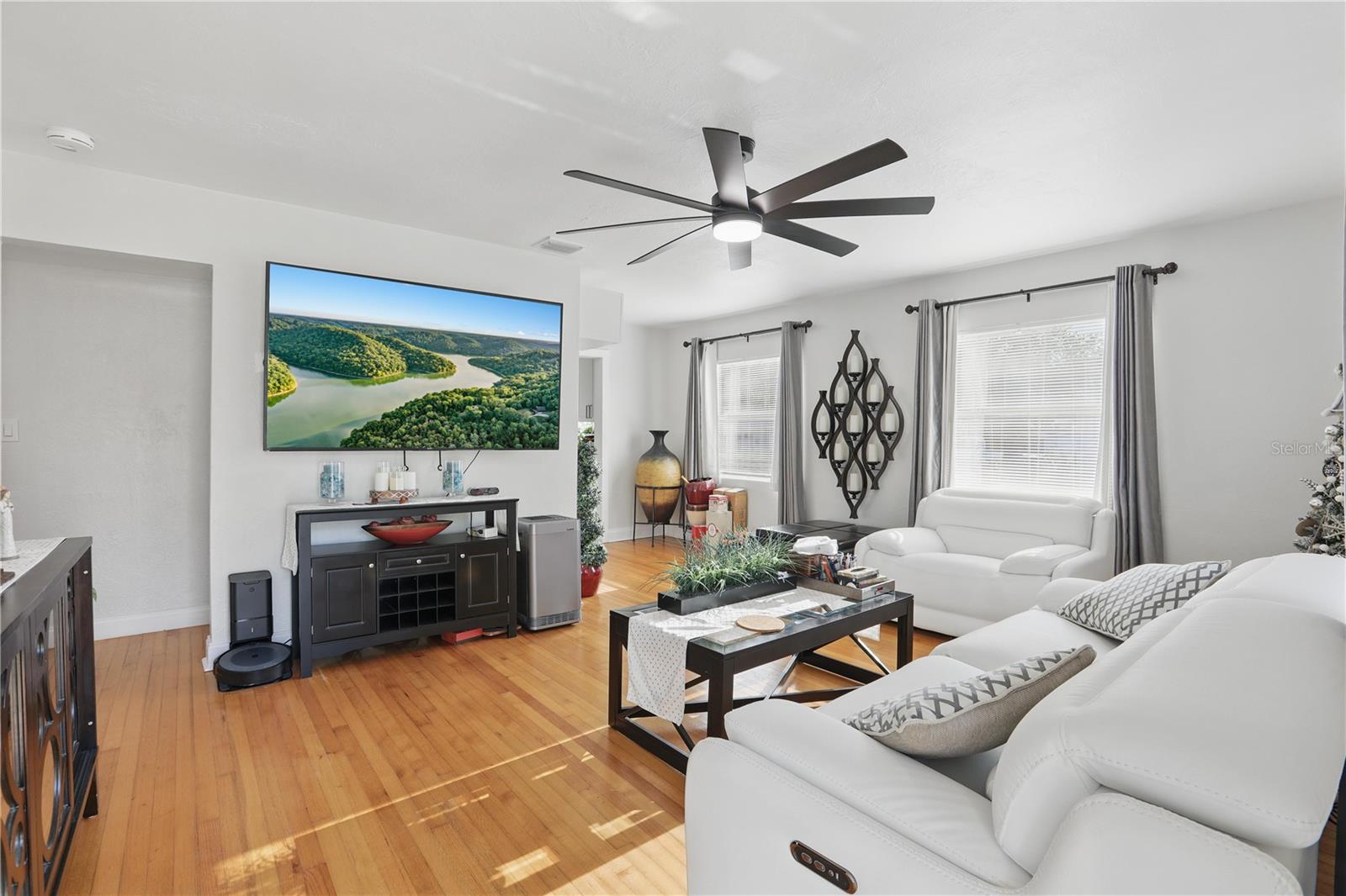 24 W KING STREET