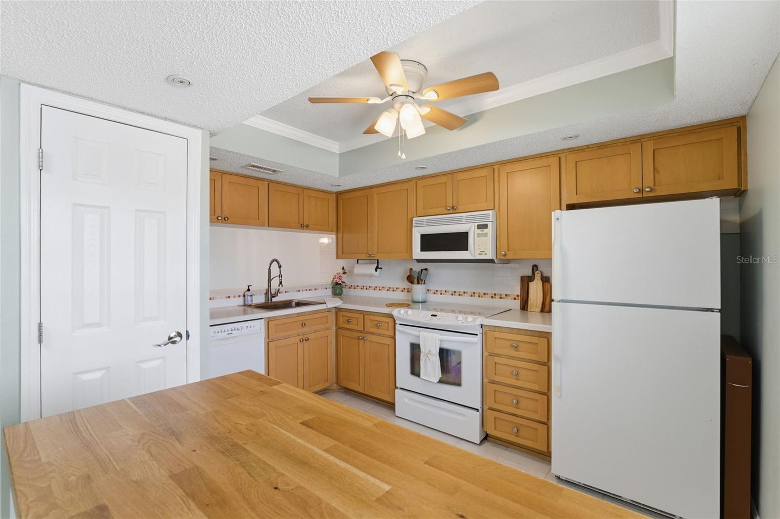 EAST LAKE WOODLANDS CONDO - Residential