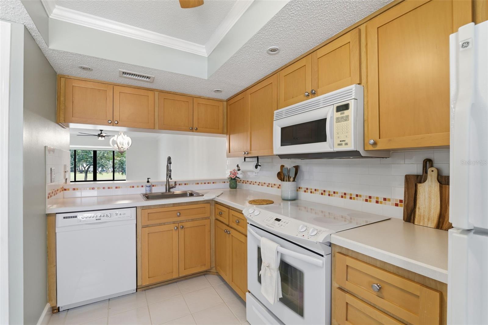 EAST LAKE WOODLANDS CONDO - Residential