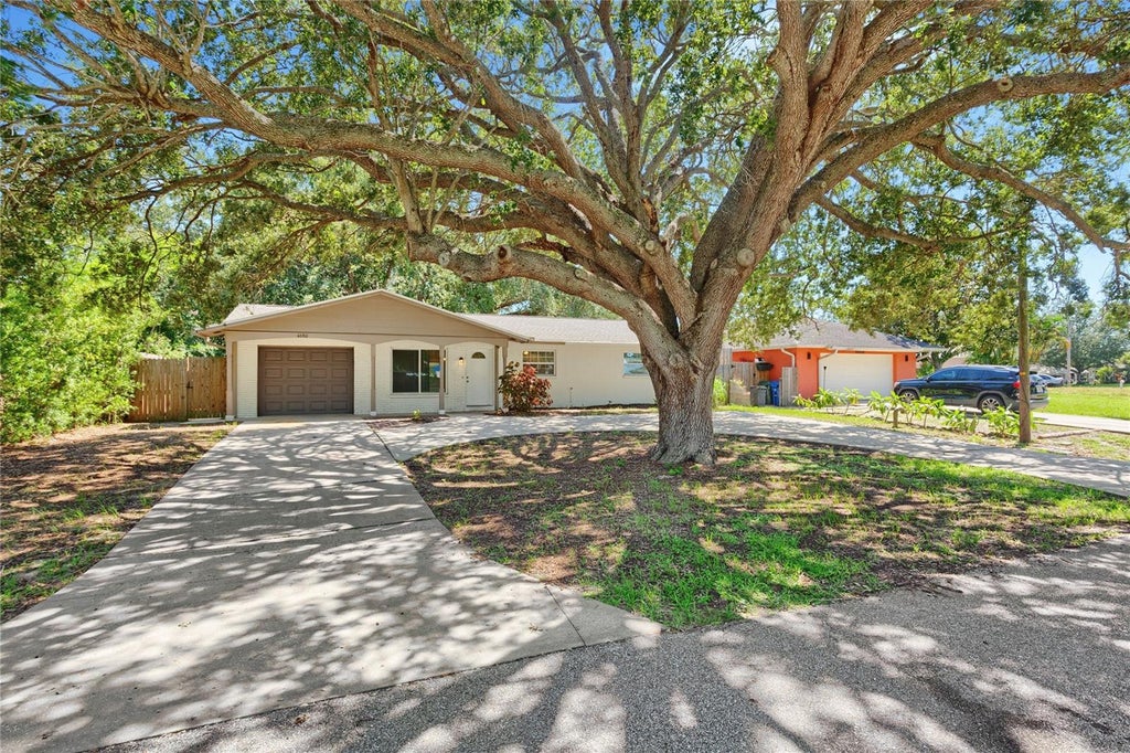 Photo of 4680 Cronin Drive, Sarasota, FL 34232 (MLS # TB8539251)
