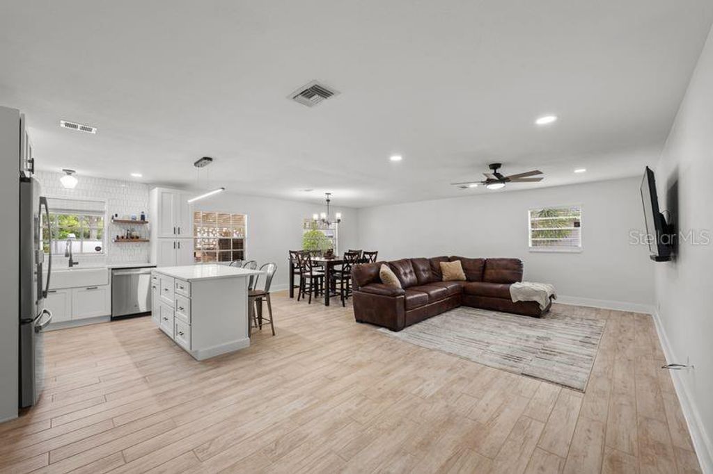 Photo of 8405 Stillbrook Avenue, Tampa, FL 33615 (MLS # TB8425010)