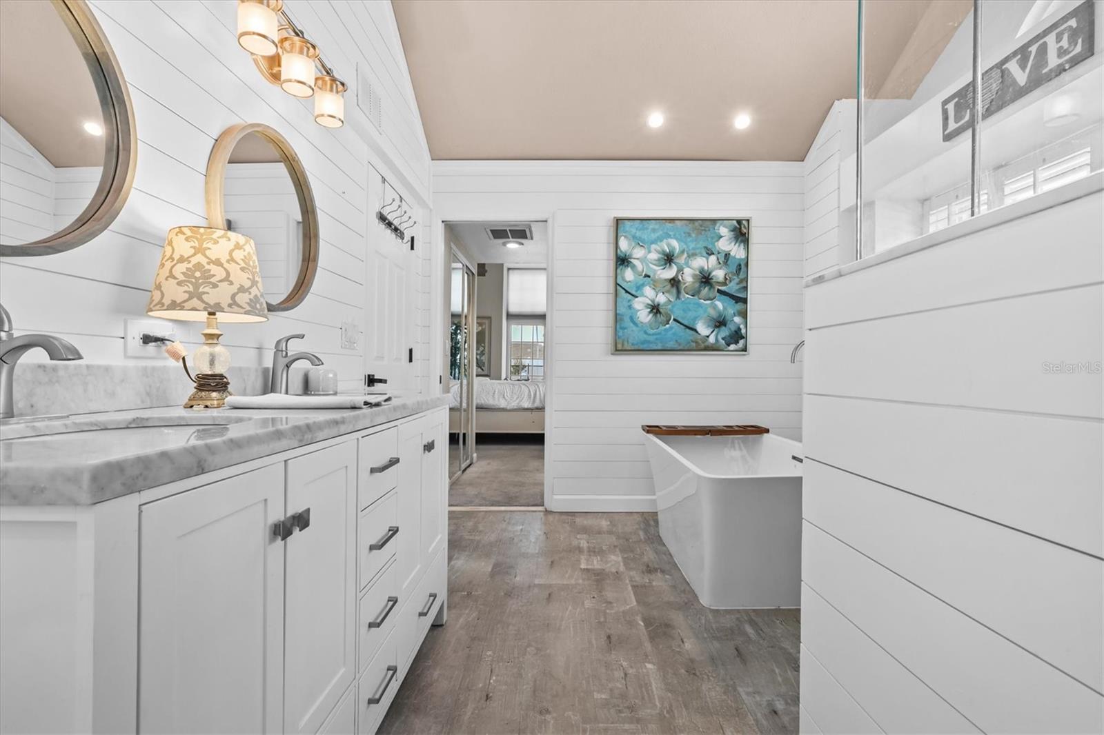 SEVEN HILLS - Residential