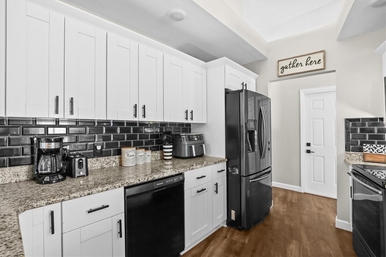 SEVEN HILLS - Residential