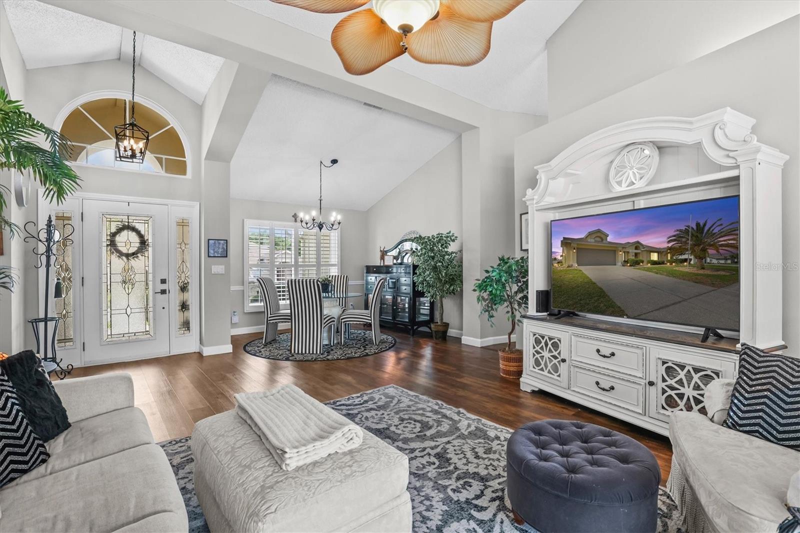 SEVEN HILLS - Residential