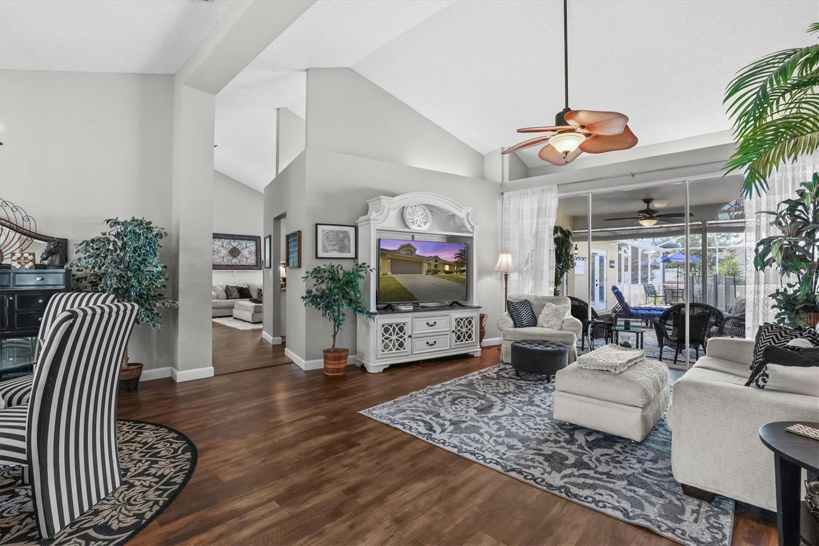 SEVEN HILLS - Residential