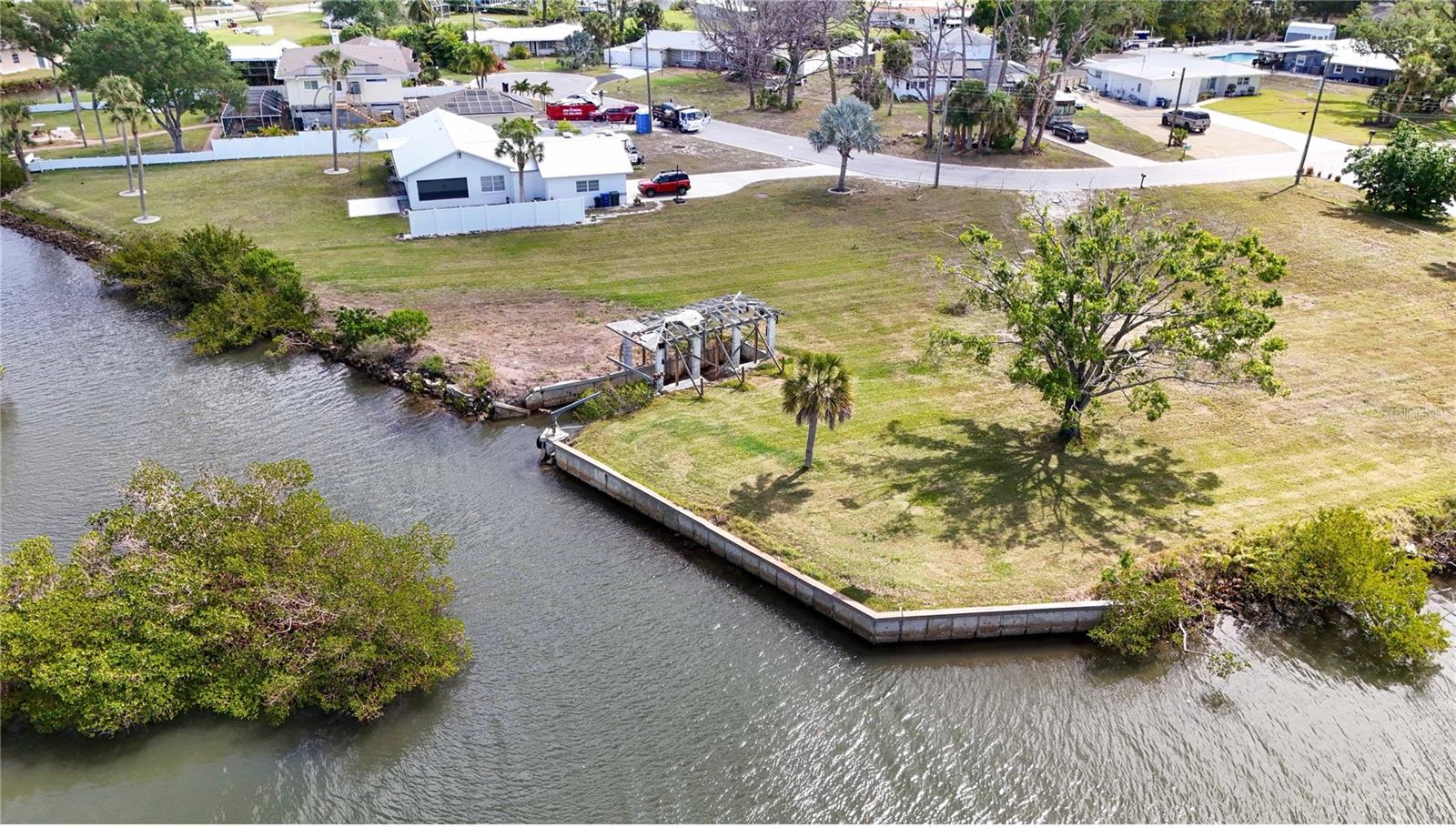 NOKOMIS ACRES - Land