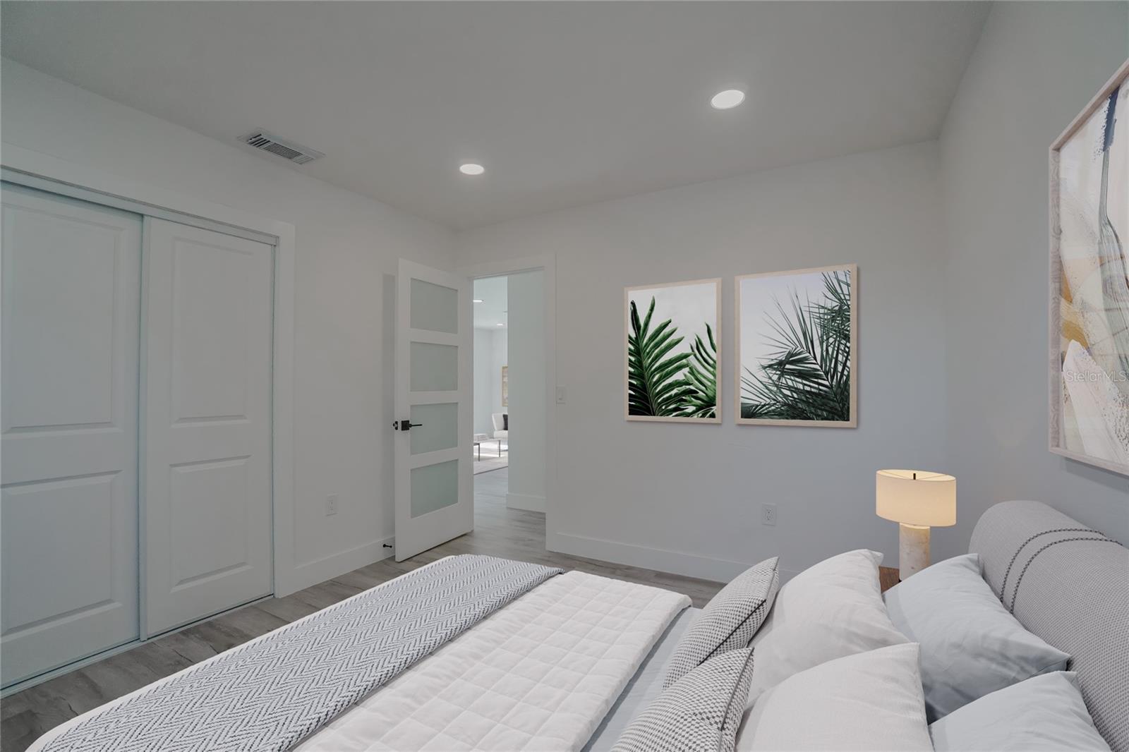 SOUTH VENICE - Residential