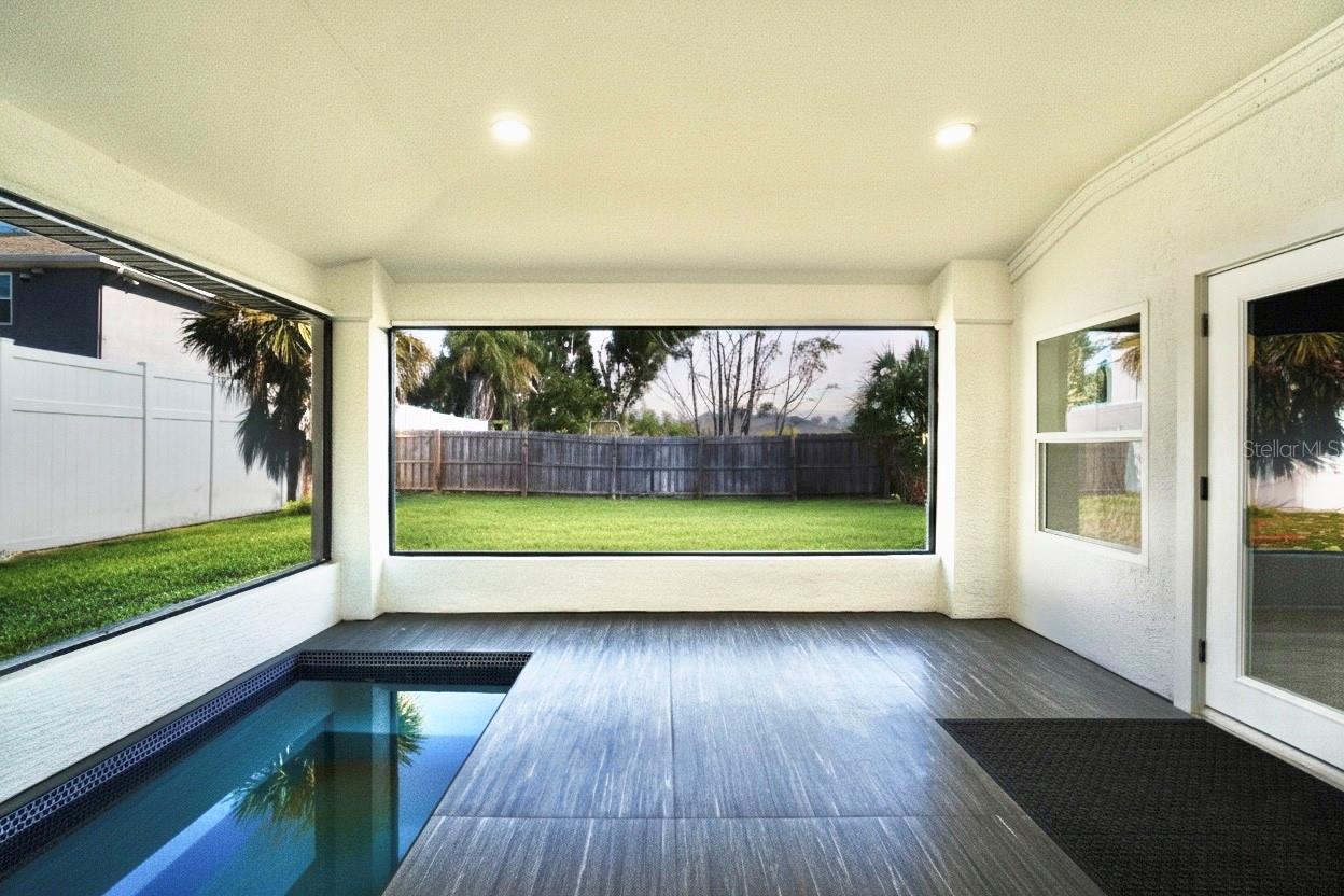 SOUTH VENICE - Residential