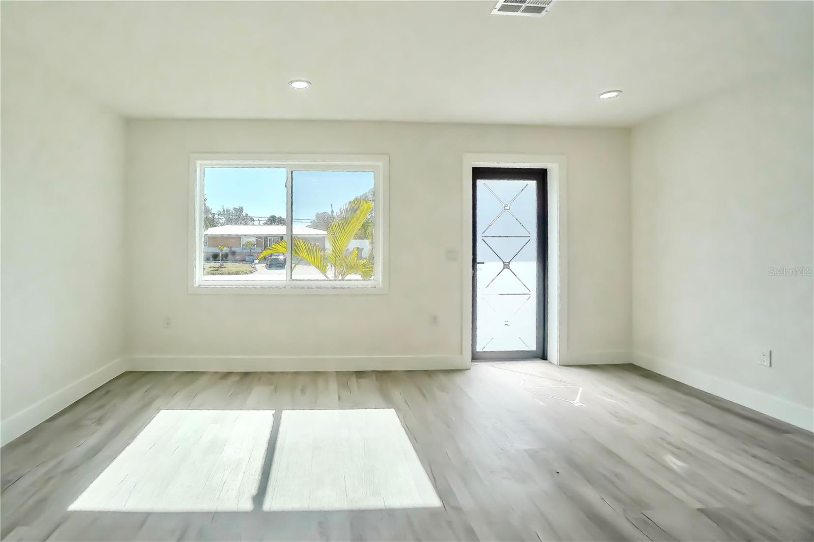 SOUTH VENICE - Residential