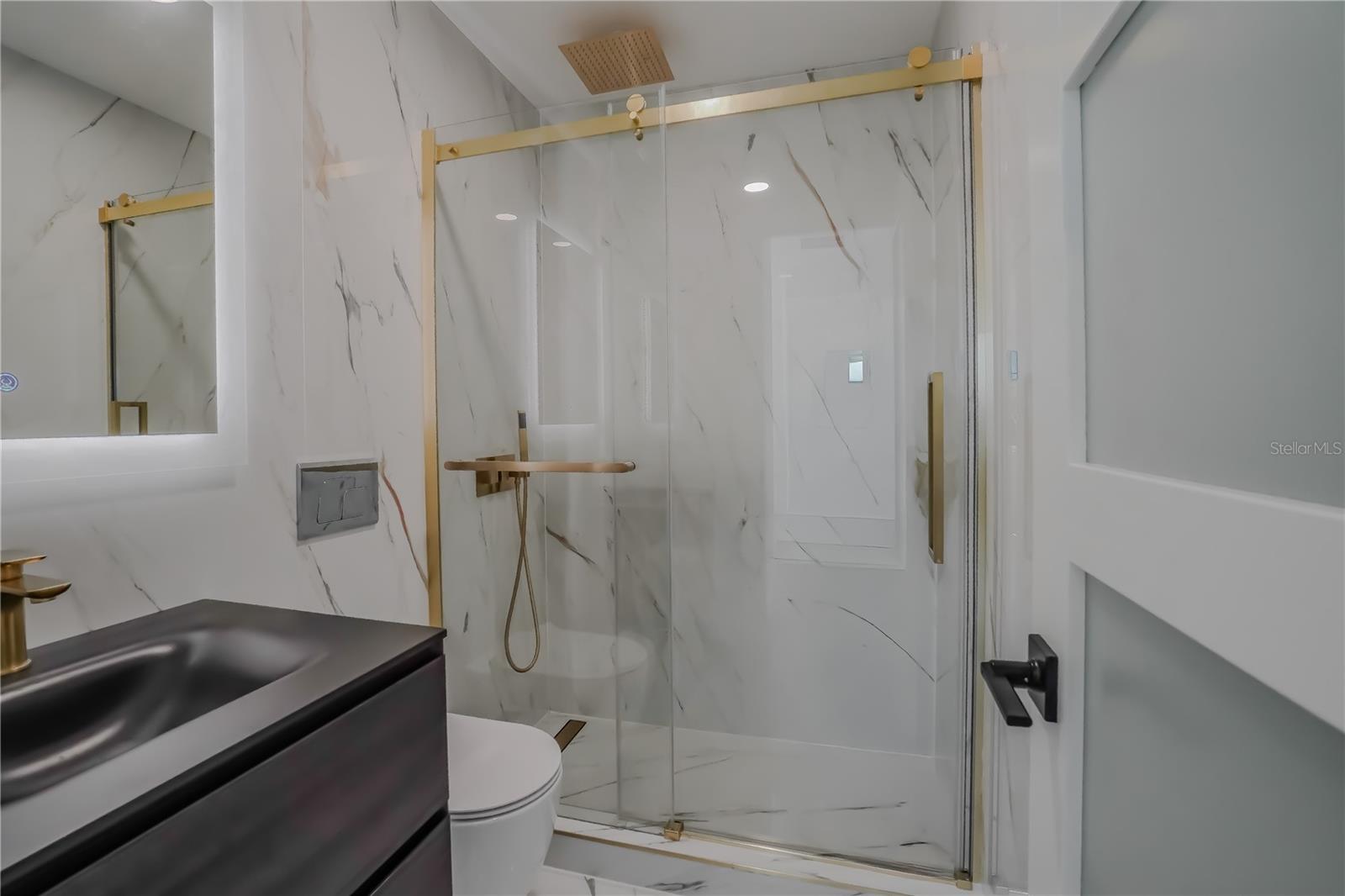 SOUTH VENICE - Residential