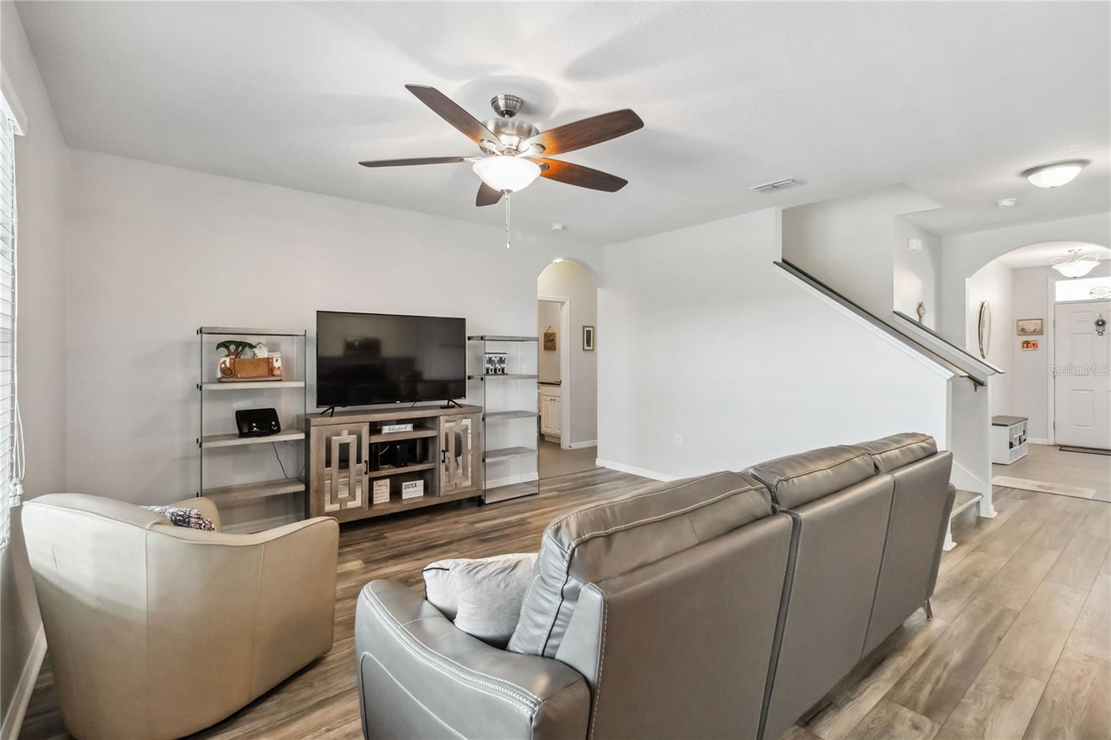 828 SHEEN CIRCLE