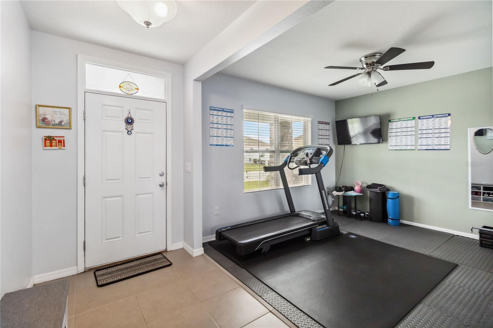 828 SHEEN CIRCLE