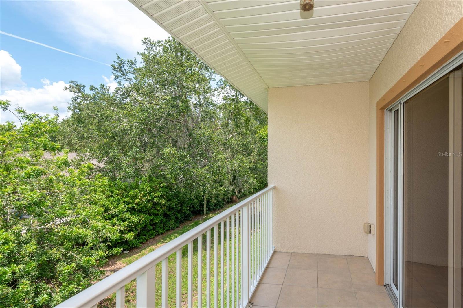 CEDAR POINT CONDO - Residential Lease