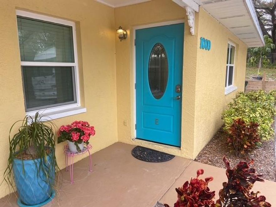 Exquisitely remodeled end unit villa, with a fabulous private yard, washer and dryer, all on a private drive. Around the corner from downtown Safety Harbor, and all the shops and delicious restaurants, the SH rec center with pickle ball and multiple parks… Ball park, skate park, playground, dog park, and kayaking! Enjoy the SH Marina, boat launch and pier, as well as the many walking and biking trails. Couple of minutes from groceries, gas and pharmacy. Less than 10 miles to Clearwater Beach, one mile to the Safety Harbor Marina with boat ramp & pier, and three miles to the Beautiful waterfront Philippe Park. Come and see the custom features and the peacefulness!!  All measurements are estimated & should be verified by tenant.