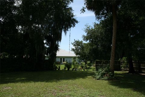 A home in DELAND