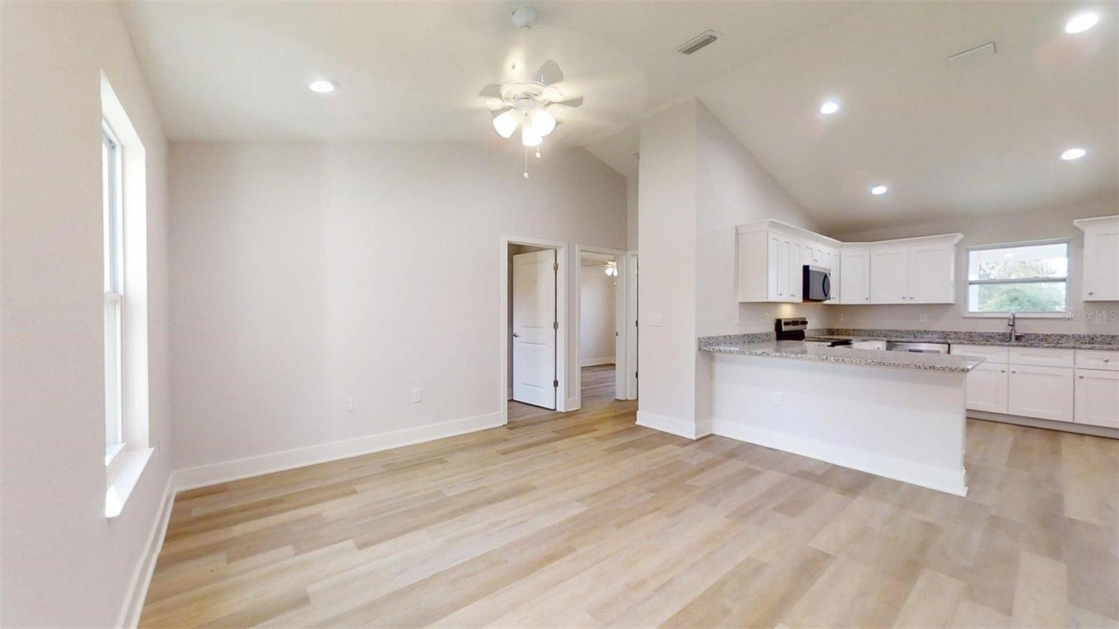 RAINBOW LAKES ESTATES - Residential