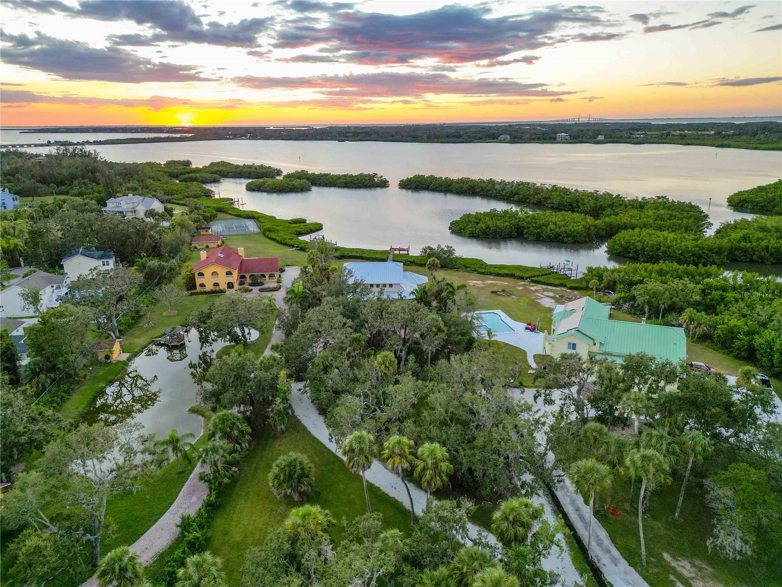 NO-SEE-UM ACRES - Residential