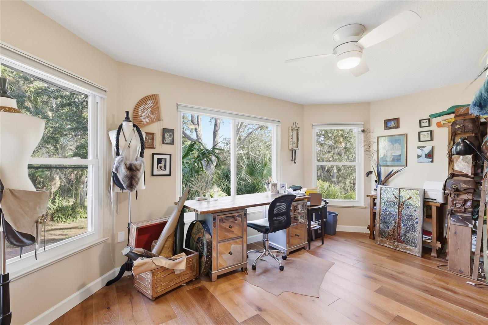 NO-SEE-UM ACRES - Residential