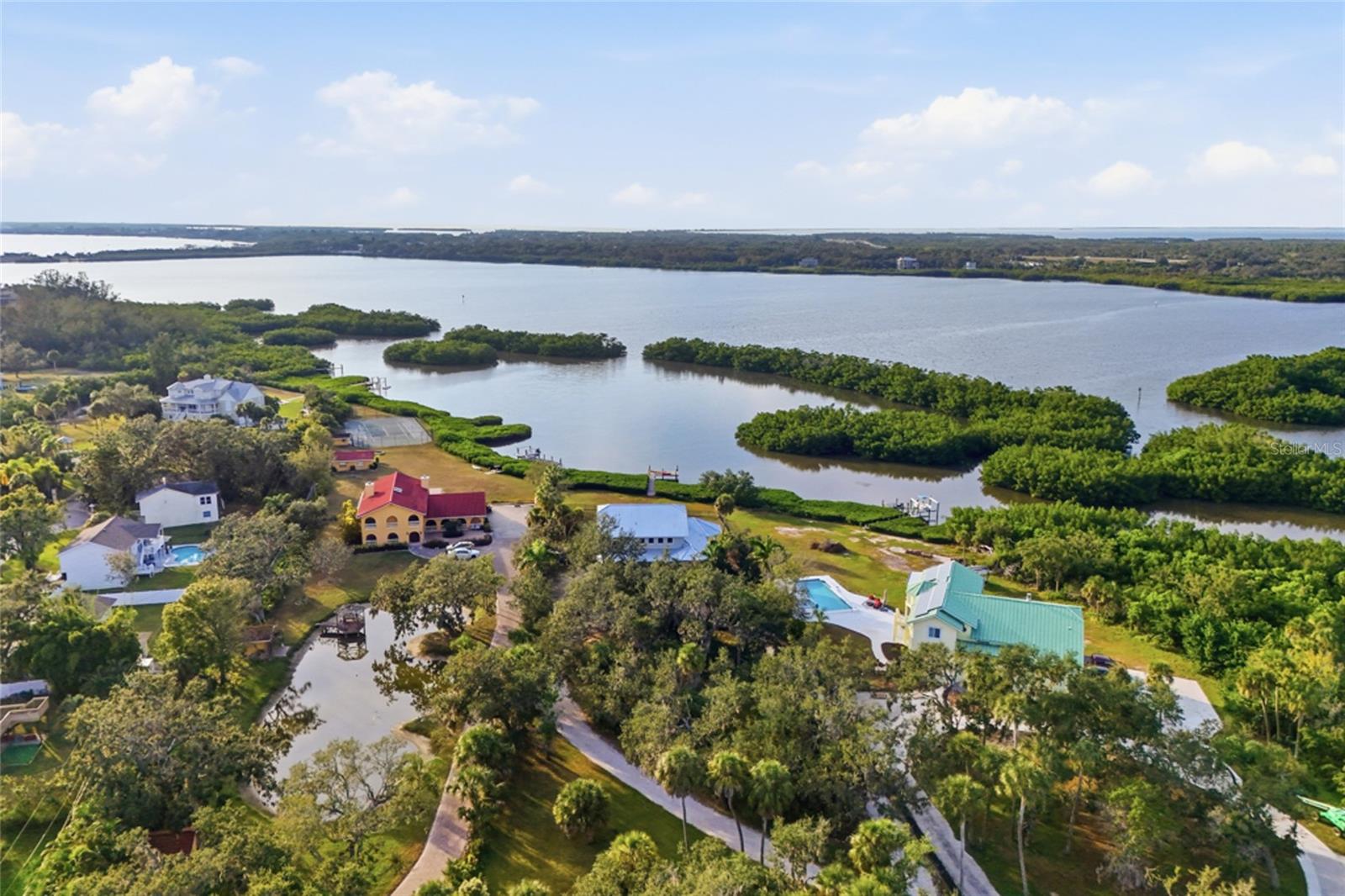 NO-SEE-UM ACRES - Residential