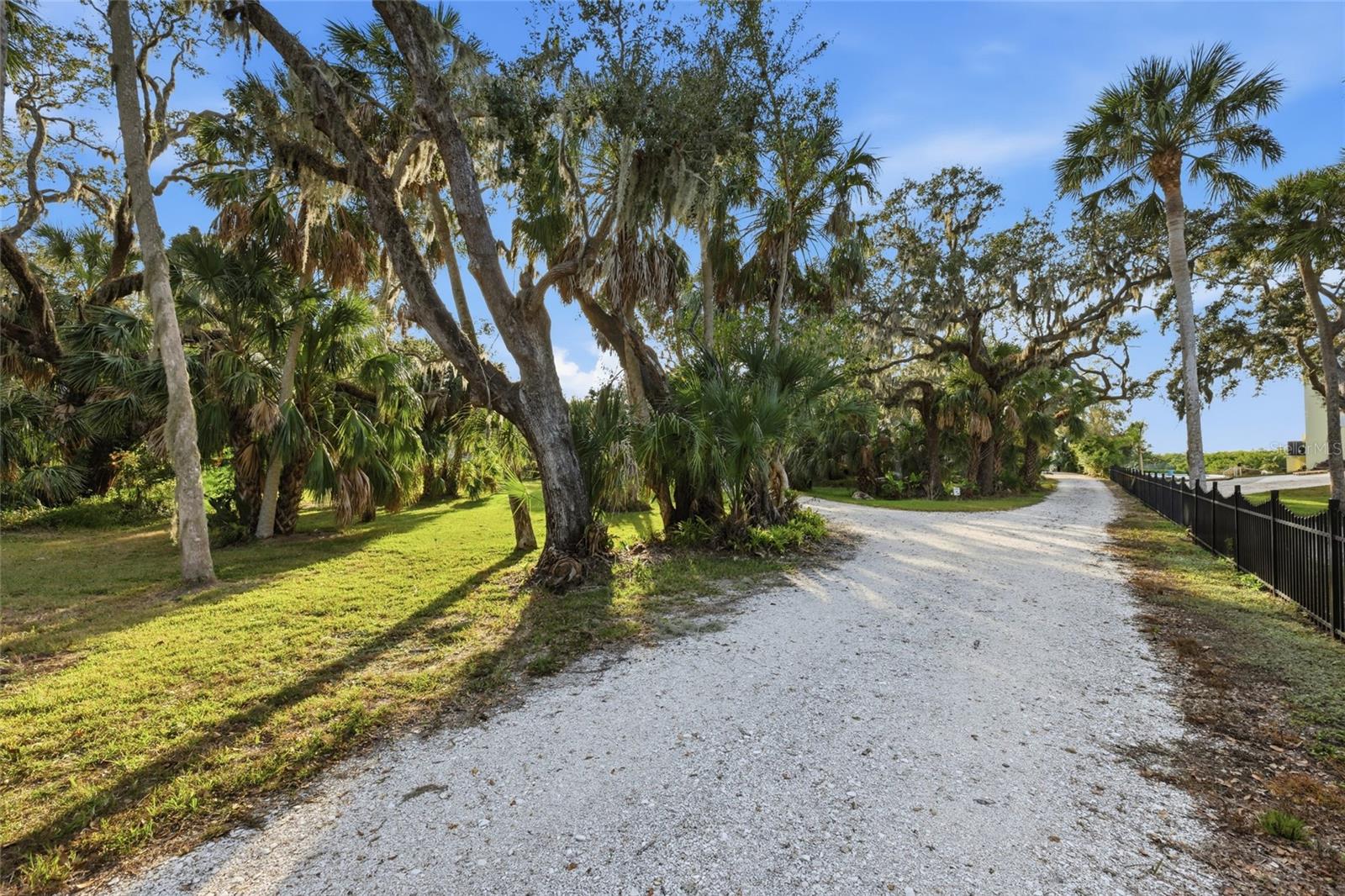 NO-SEE-UM ACRES - Residential