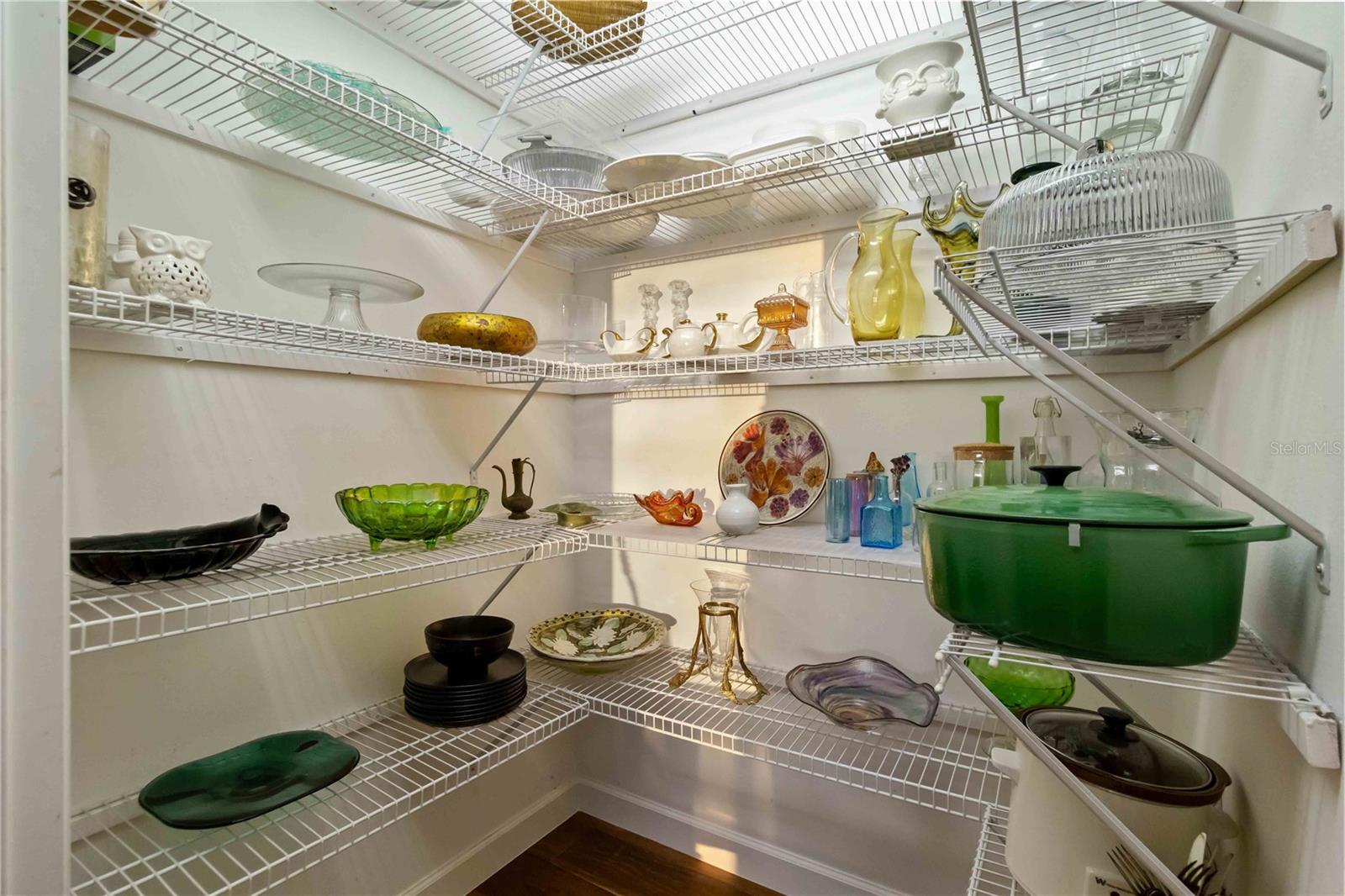 NO-SEE-UM ACRES - Residential