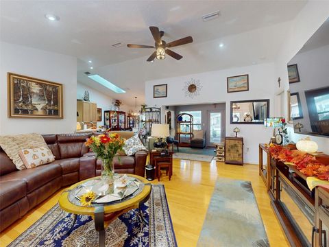 Tiny photo for 2533 E Chivalry Court, Hernando, FL 34442 (MLS # G5104262)